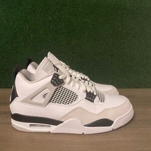Jordan 4 Retro Military Black